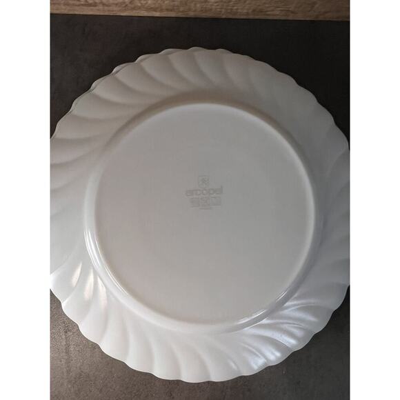 3 Vintage ArCopal France Chloe Dinner Plates Pastel Floral Flowers Blue Pink. - Picture 3 of 11